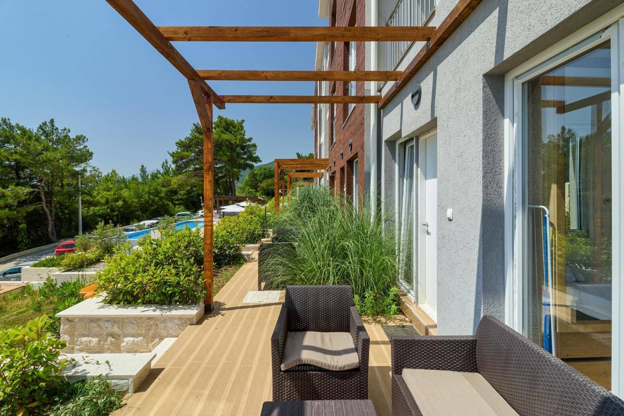 Апарт отель Adriatic Heights Kavac Экстерьер фото